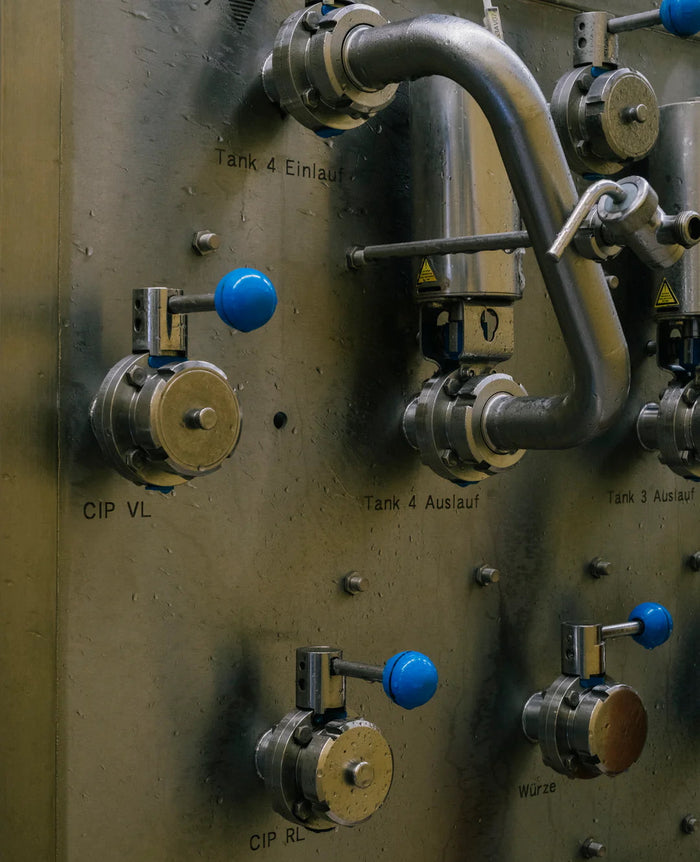 Ventile an einem Tank der Partnerbrauerei
